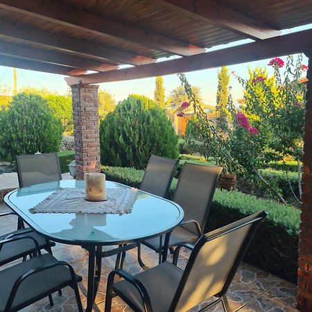 Guesthouse Petrothalassa Πόρτο Χέλι Εξωτερικό φωτογραφία