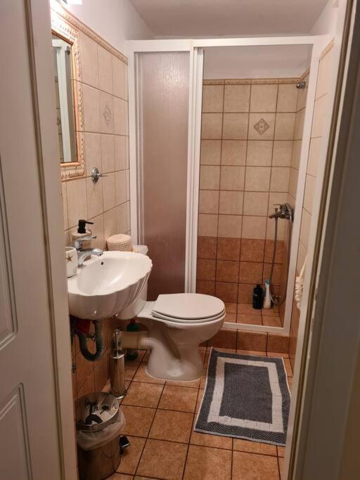 Guesthouse Petrothalassa Πόρτο Χέλι Εξωτερικό φωτογραφία